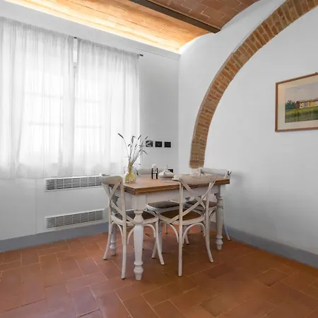 Borgo Campassini, * Monteriggioni